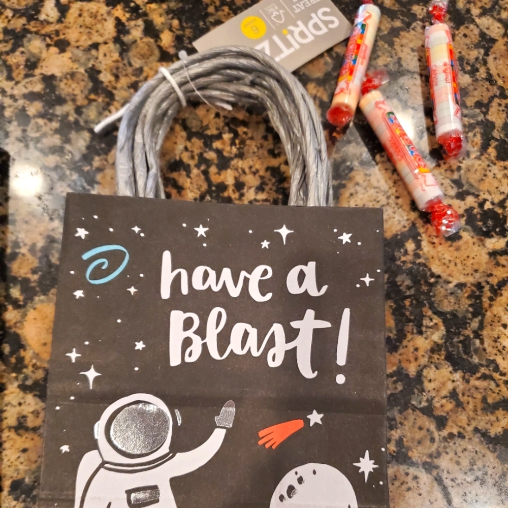 BNWT SPR!TZ treat bags